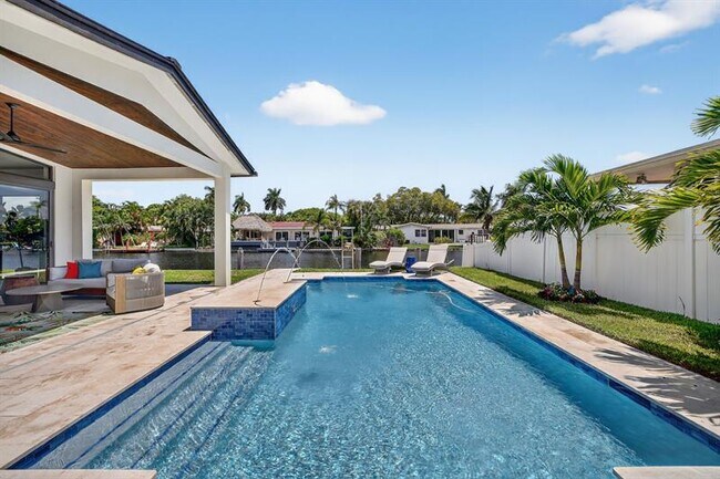 Building Photo - 2157 Coral Gardens Dr