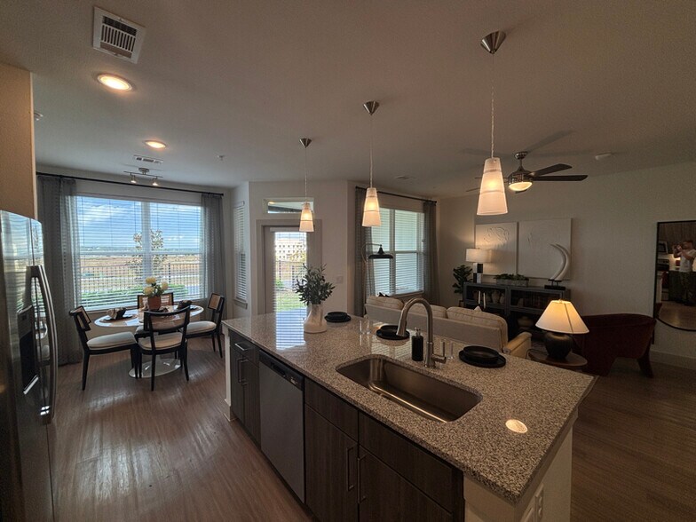 Primary Photo - 702 Celebration Wy