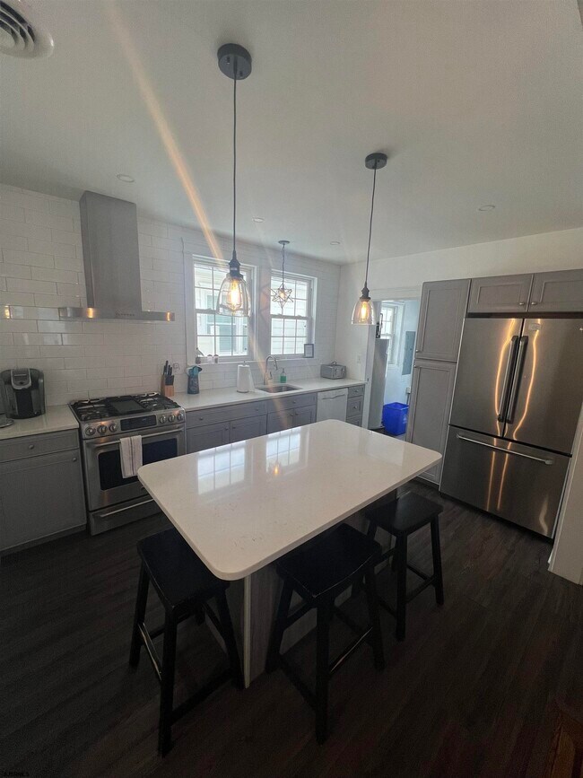 Building Photo - 29 N Hanover Ave