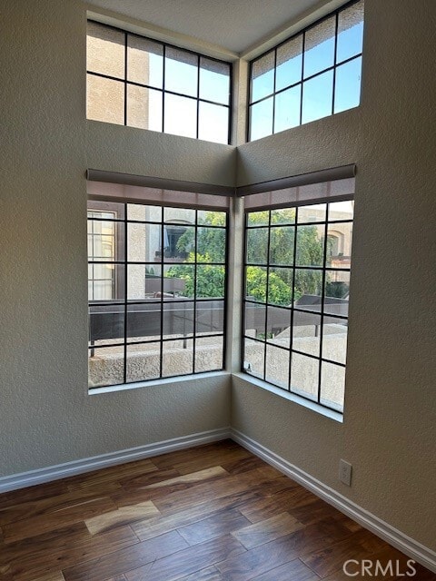 Building Photo - 2601 S Broadmoor Dr