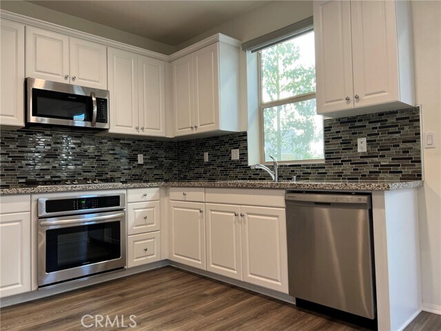 Building Photo - 42752 Azure St