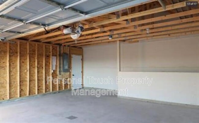 Building Photo - 3362 Maple Leaf Loop S