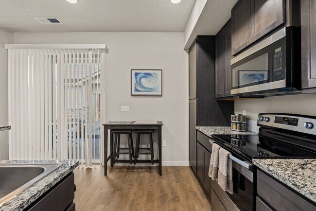 Building Photo - Beautiful Home in Garden City!