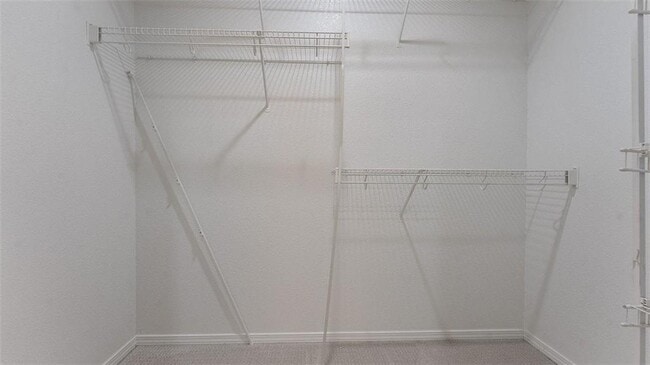 Building Photo - 3000 SW Windrift Ave