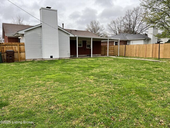 Building Photo - 9310 Habersham Dr
