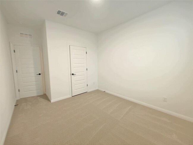 Building Photo - 2725 Woodall Dr