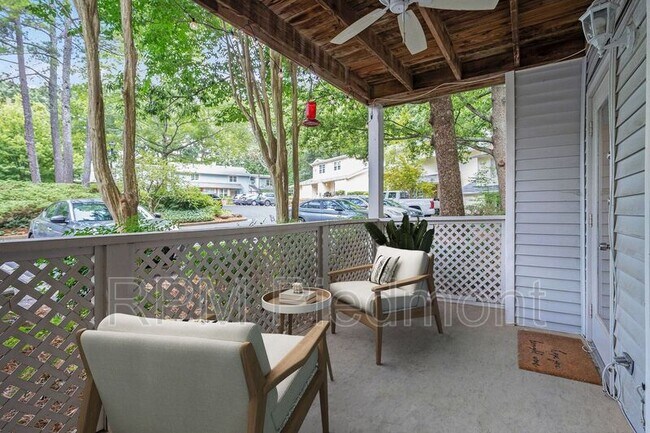 Building Photo - 6820 Glenridge Dr