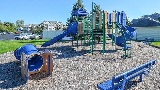 Building Photo - 7000 Quail Lakes Dr