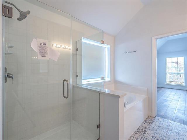 Building Photo - 10417 Forrest Dr