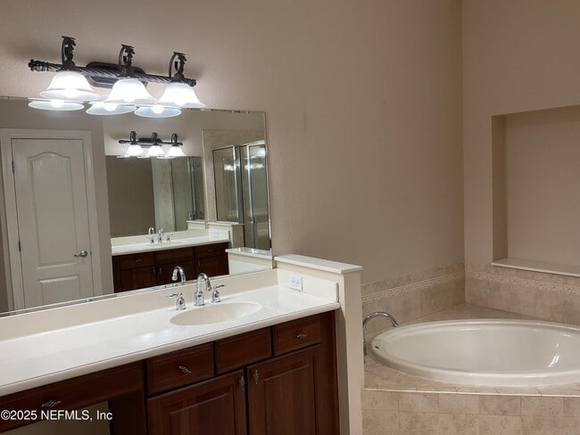 Building Photo - 13846 Atlantic Blvd