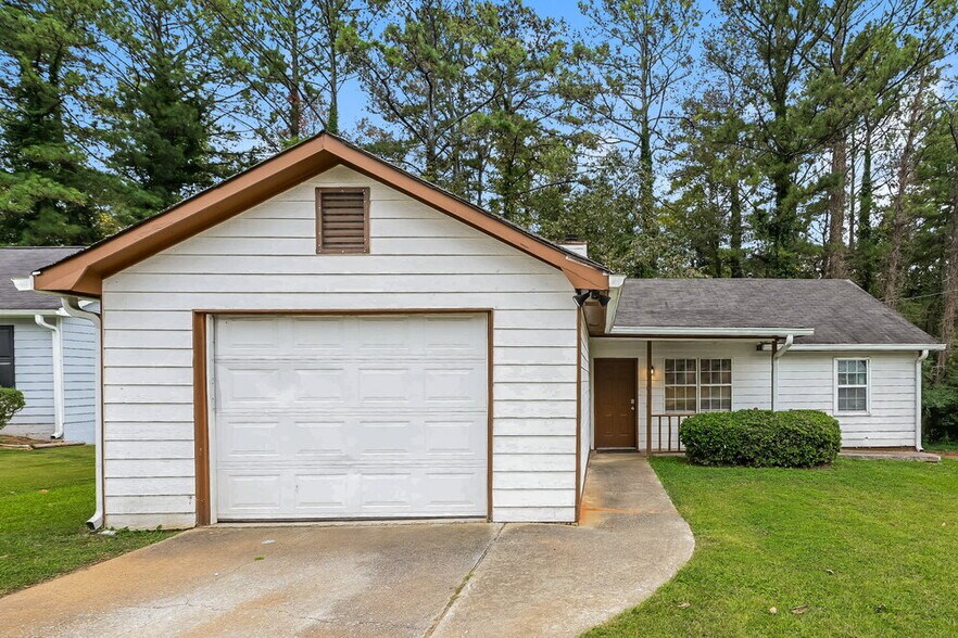 Primary Photo - 5348 Kirk Dr