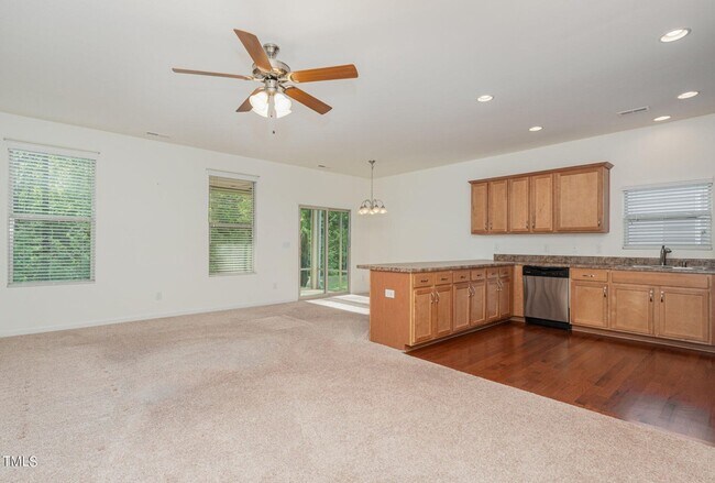 Building Photo - Charming 3 Bedroom Ranch with 1-Car Garage...