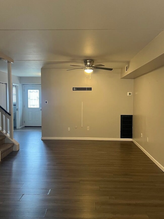 Building Photo - Beautiful 3 Bedroom House