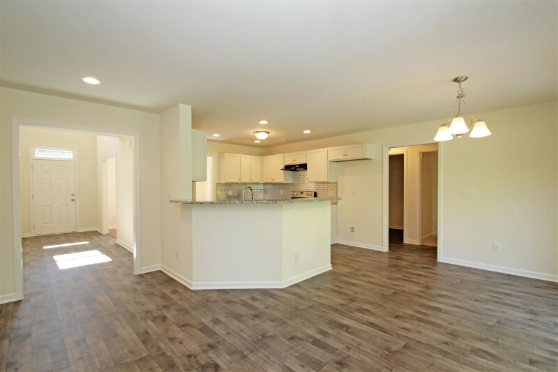 Building Photo - 106 Barbee Rd