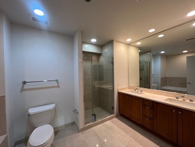 Building Photo - 60 E Monroe St