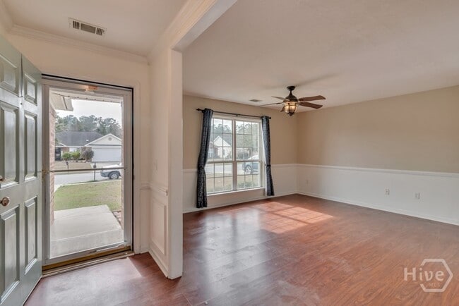 Building Photo - 26 Bostwick Dr