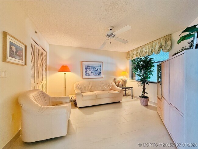 Building Photo - 8800 S Ocean Dr