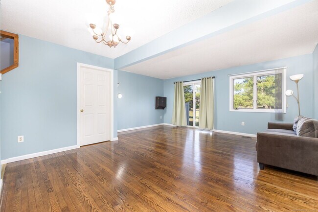 Building Photo - 69 Sunrise Cir
