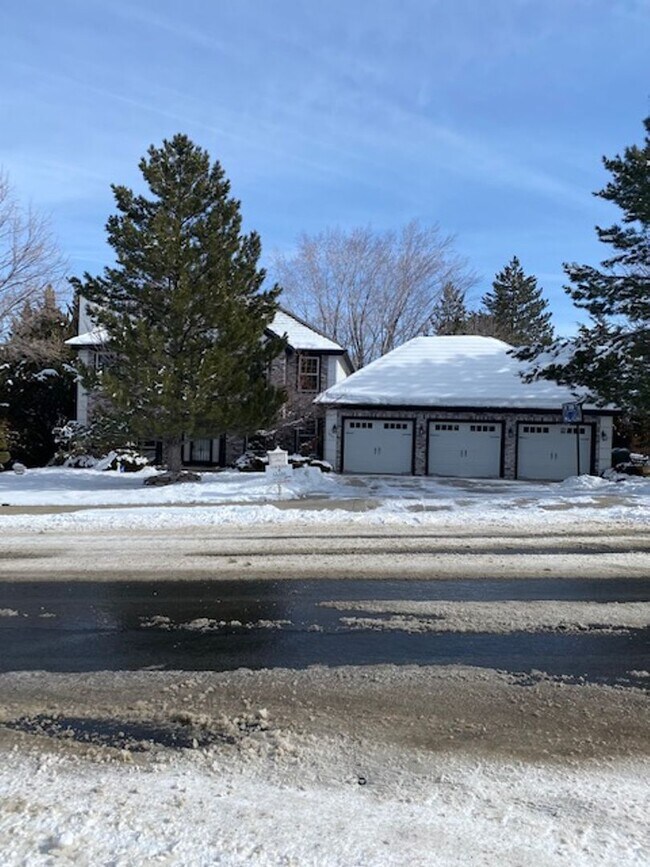 Building Photo - 3665 Cashill Blvd