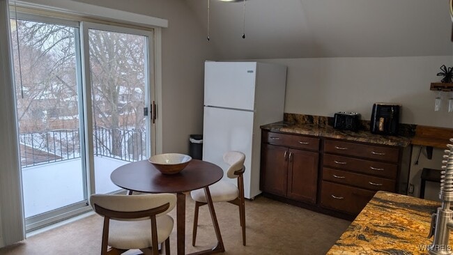 Building Photo - 166 Glen Ave