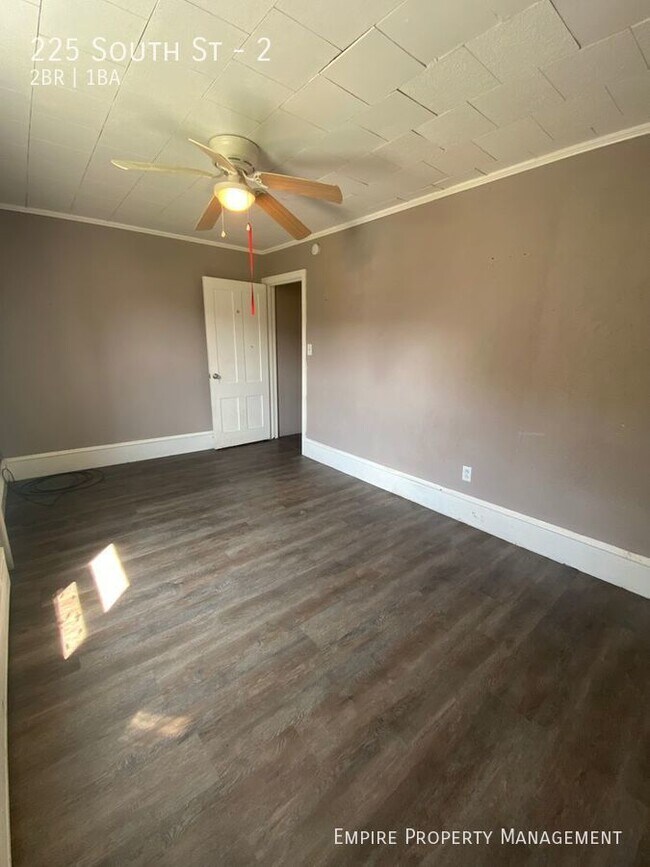 Building Photo - 225 South St