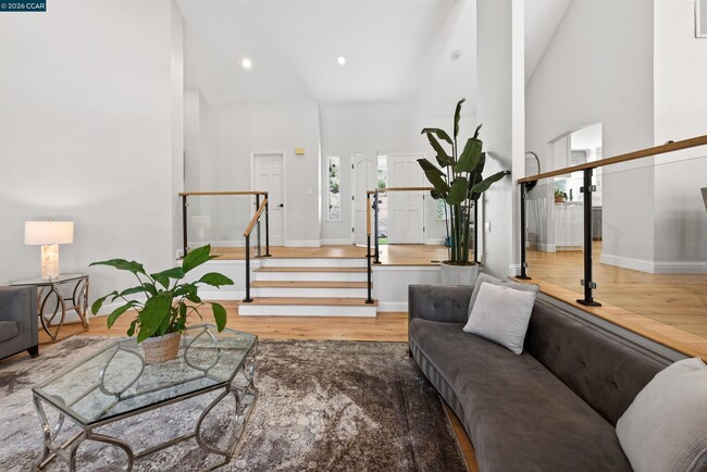 Building Photo - 2324 Saddleback Dr