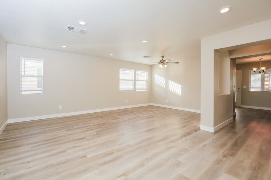 Building Photo - 4375 Coyote Crest Ct