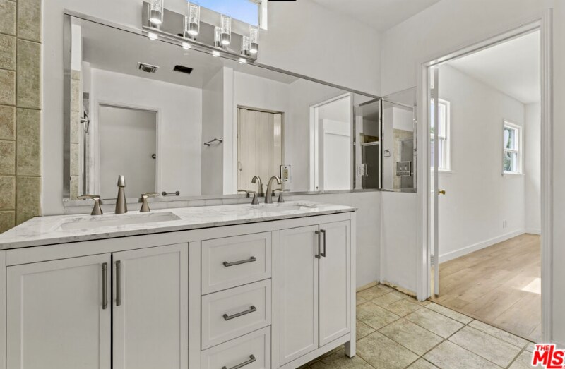 Building Photo - 1511 Edris Dr