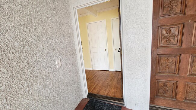 Building Photo - 3155 Ramon Rd