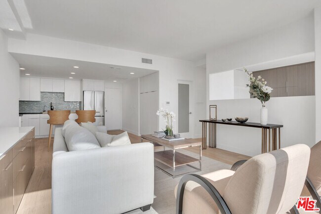 Building Photo - 17350 Sunset Blvd