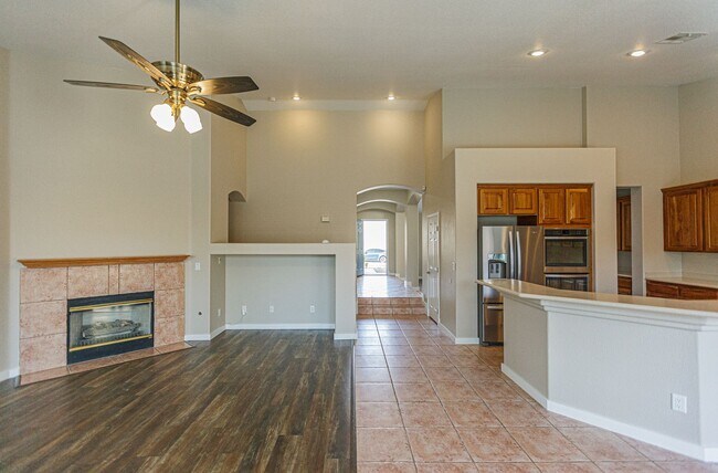 Building Photo - 1344 Temporale Dr