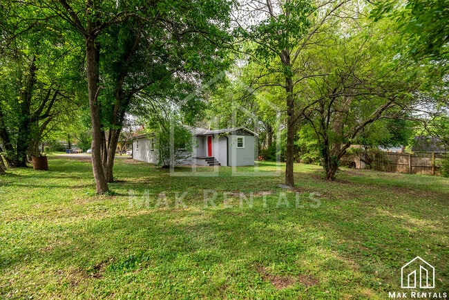 Building Photo - Cloaninger