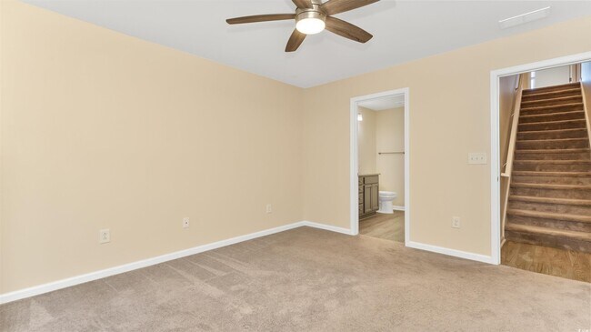 Building Photo - 132 Machrie Loop