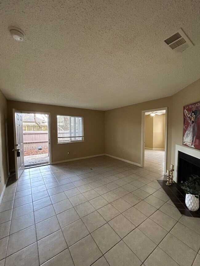 Building Photo - 843 Hammond Manor Dr