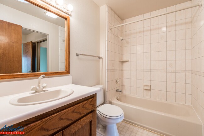 Building Photo - 26 Shadow Ct