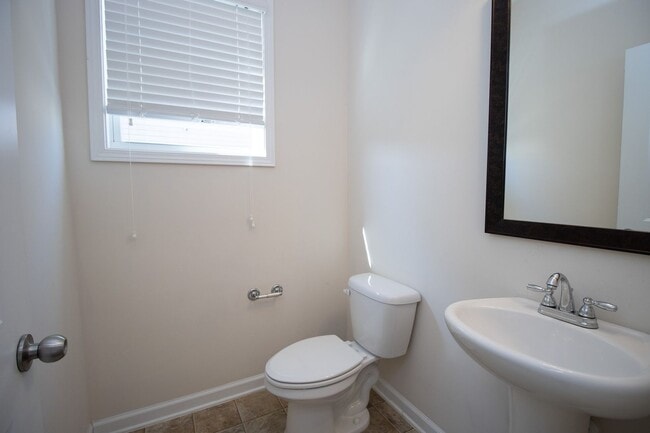 Building Photo - 141 Hay Meadow Ln