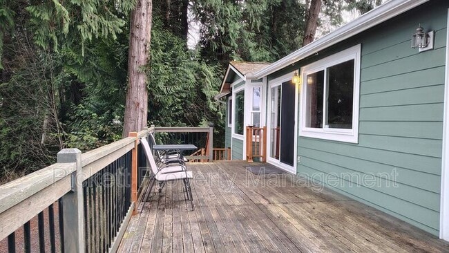 Building Photo - 28802 WA-104