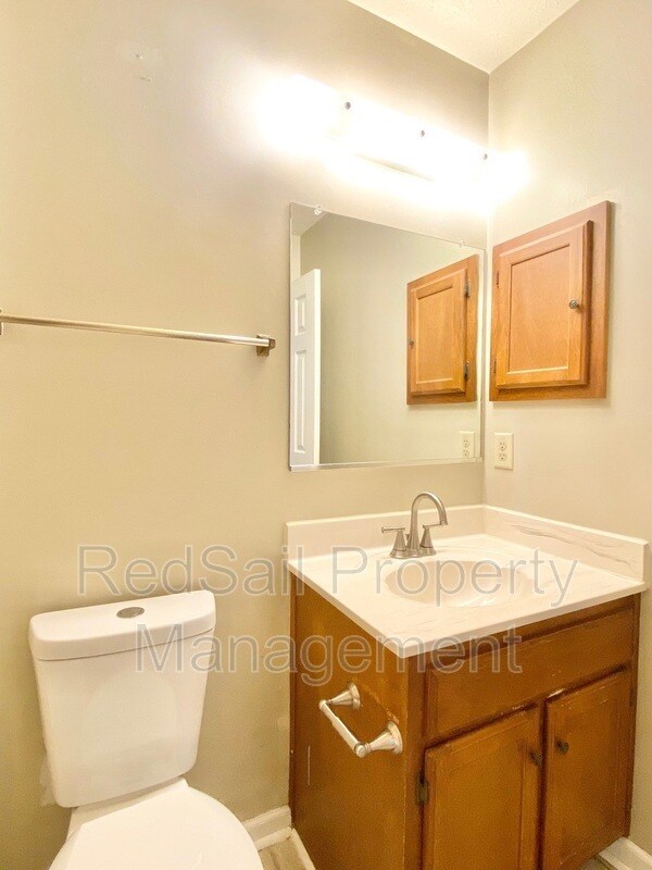 Building Photo - 707 Mandy Trail