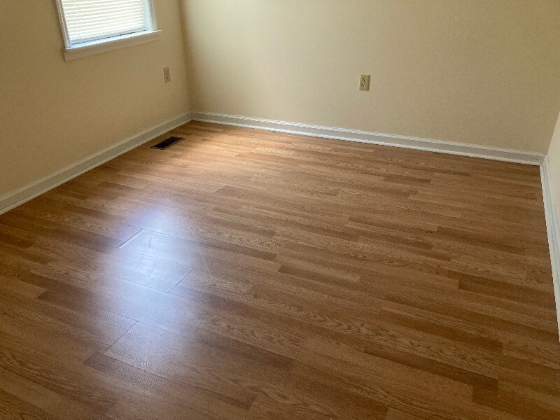 Building Photo - 626 Windcrest Dr