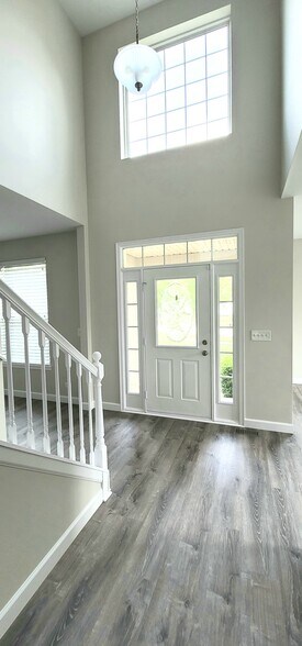 Building Photo - 12824 Meadow Ln