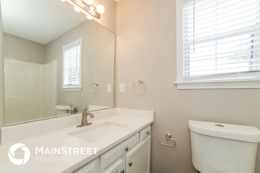 Building Photo - 3545 Lehigh Way