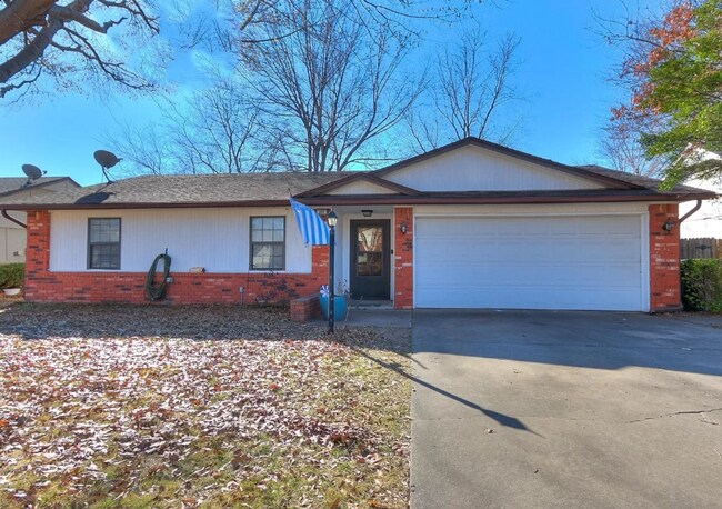 Primary Photo - Charming 3-Bed, 2-Bath Home in Prime Broke...