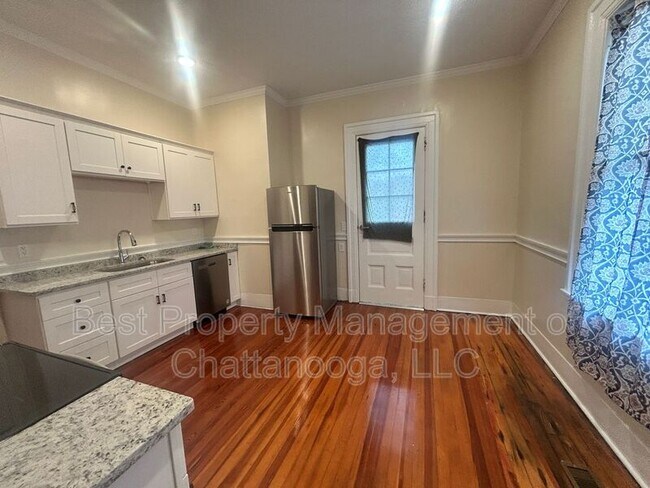 Building Photo - 209 Barnhardt Cir