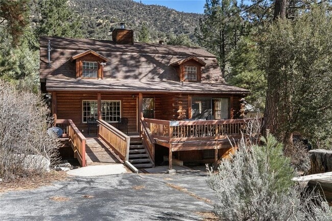 Building Photo - 15921 Wildwood Dr