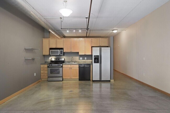 Building Photo - 710 N 4th St