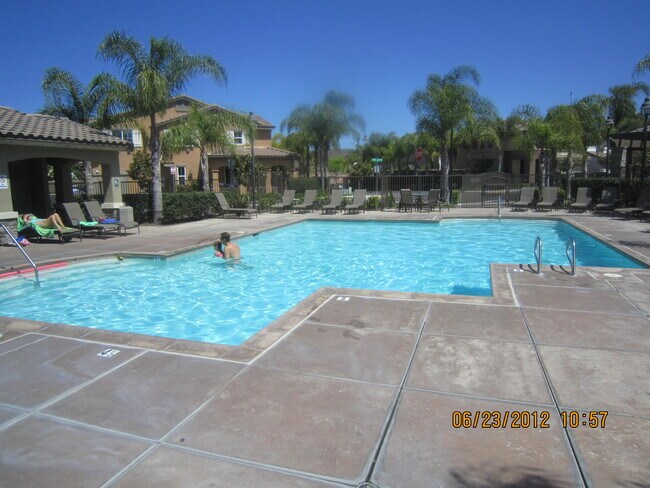 Building Photo - 10410 Duxbury Ln