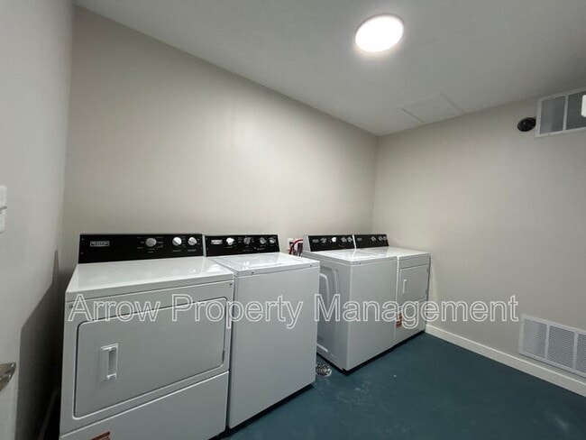 Building Photo - 1246 S Jackson St