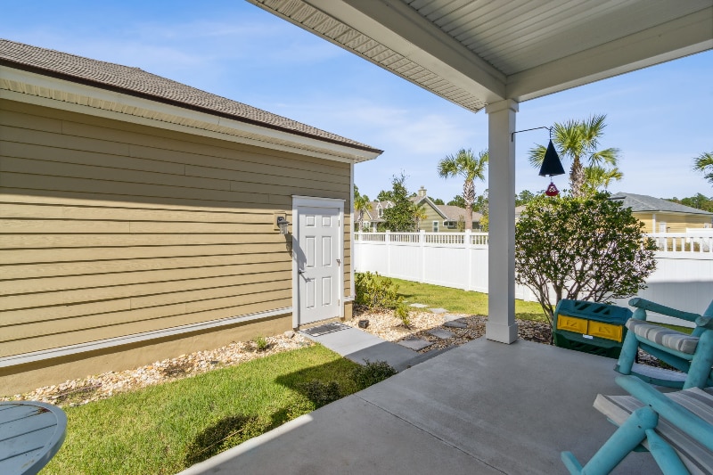 Building Photo - 213 Daydream Ave