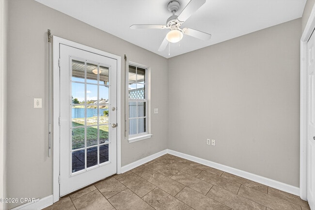 Building Photo - 114 Lakeridge Dr