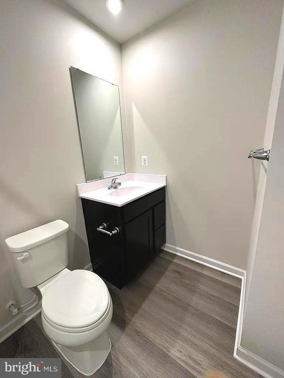 Building Photo - 420 Circle Dr